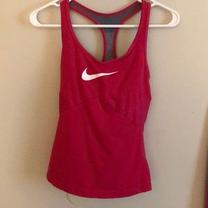 NIKE TANK TOP WITH BUILT IN BRA